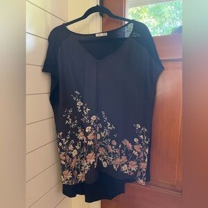 Women’s 2x Dex blouse with key hole back